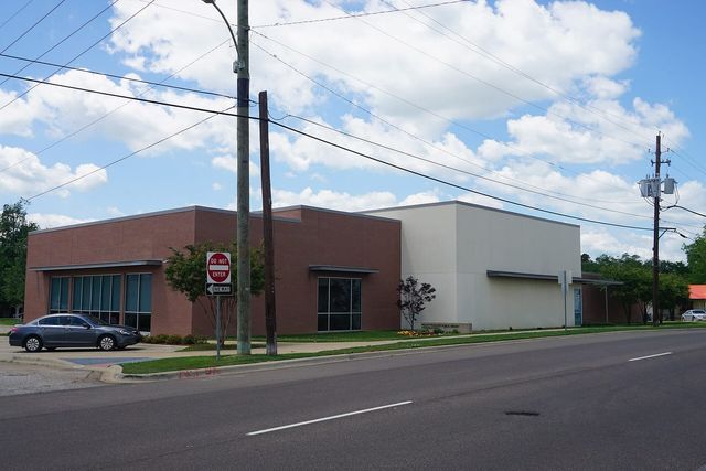 The Mount Pleasant Public Library, home of the Titus County Museum, in Mount Pleasant, Texas